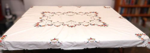 VINTAGE LARGE CROSS STITCH TABLECLOTH 196.5cm x 168cm