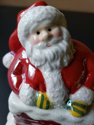 Vintage Christmas Candle Santa Claus In Chimney 2 Piece Spiced Vanilla Avon - Picture 2 of 12