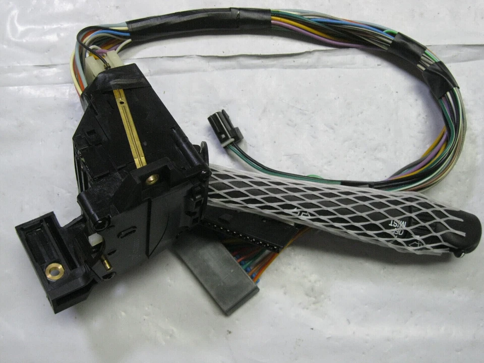 Cruise Control Switch-Hazard Warning Switch Airtex 1S1737 Foto 2 de 4