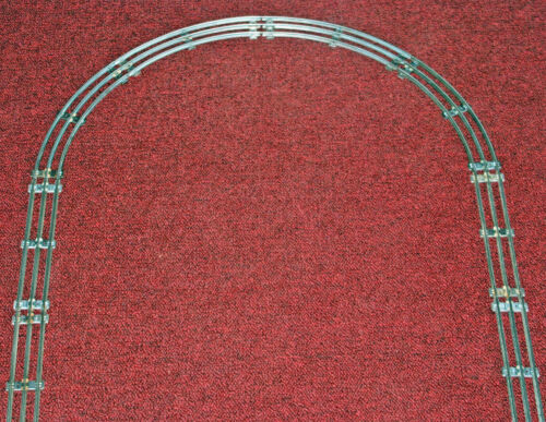 12 Pieces Of 0-27 Gauge Lionel Track, Oval Layout, Black Ties - Picture 3 of 3