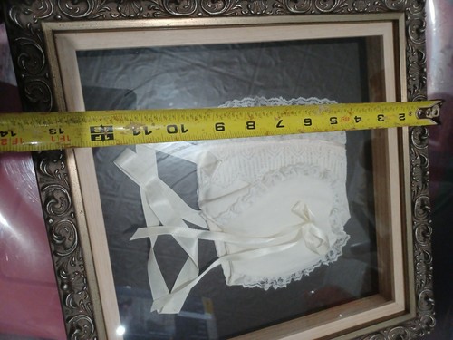 Vintage Baby Bonnets Hats in Shadow Box 14×14 family heirloom - Picture 4 of 11