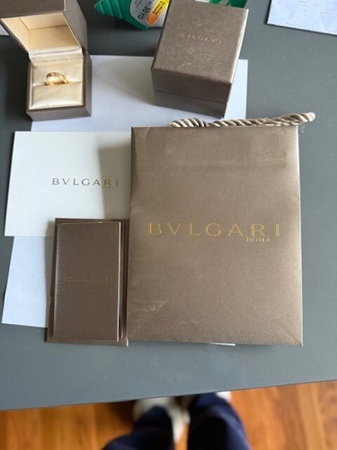 Bvlgari Bvlgari Band Ring 18K Yellow Gold with Diamond - Picture 6 of 13