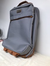 jessica simpson discontinued luggage