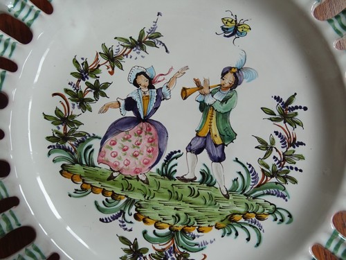 MOUSTIERS 1 BELLE ASSIETTE AJOUREE EN FAIENCE MANUFACTURE LALLIER n°2 - Bild 4 von 5