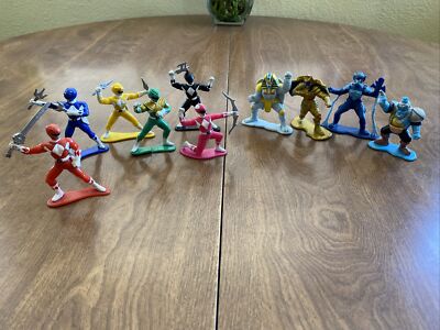 VTG Bandai 1993 MIGHTY MORPHING POWER RANGERS & Aliens (10 Mini Figures) 3  PVC