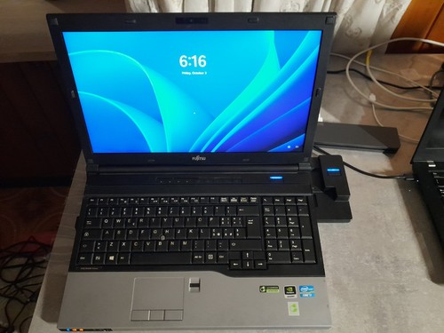 Fujitsu Celsius H720 - Core i7-3630QM, 8 GB DDR3 RAM, 512 GB SSD - Foto 11 di 11