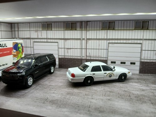 Rollin 1:64 CHP Highway Patrol CV CROWN VICTORIA With LEDS AND SOUND - Picture 6 of 6
