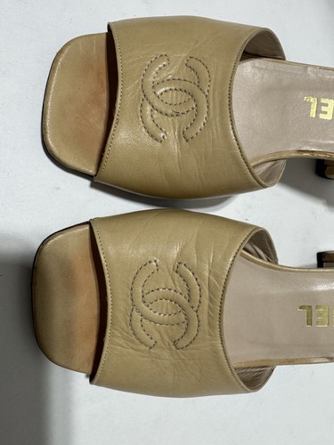 CHANEL CC Logo EU 37 US 7 Vintage Open Toe Sandals Slides Beige Leather 3” Heel - Picture 7 of 17