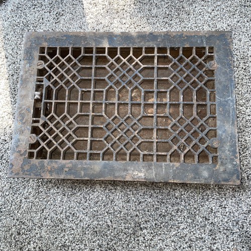 Antique Heat Grate 9 3/4x13 3/4” Floor Register Vent  Cast Iron Opens Correctly