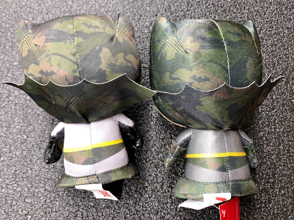 RARO! único en su clase! DC COMICS YuMe Batman DZNR Camuflaje 7" Coleccionable Foto 3 de 3