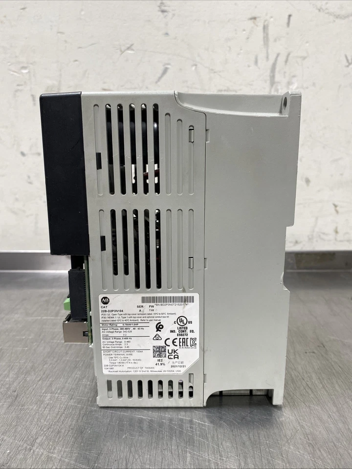 Allen Bradley 22B-D4P0N104 Ser A PowerFlex, 1,5 kW/2,0 HP, accionamiento de CA 0-460 V, 3 PH Foto 4 de 4