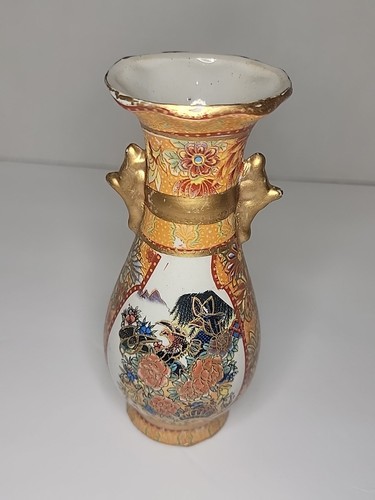 Vintage Chinese Vase, Heavily Deacorated in Enamels & Liquid Gold - Picture 3 of 7