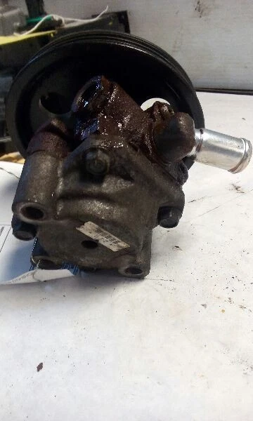 07-10 Chrysler PT Cruiser Power Steering Pump - Image 2 of 4