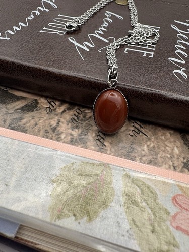 Handgefertigte Halskette mit rotem Jaspis Anhänger 18 Zoll Edelstahlkette Boho - Bild 4 von 5