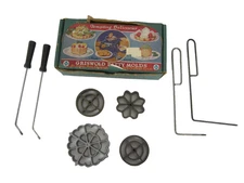 1950s Griswold Famous Patty Molds Set #1 Shallow Pattern Cast Iron Original Box