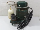 Zoeller M53-D Cast Iron Submersible Sump Pump with Float 1-1/2"npt 115V