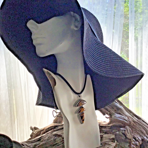 tigers eye 3 protection stones triangle shape pendent on a 16 inch cord, - Picture 2 of 11
