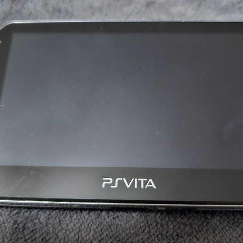 PS Vita PCH 1101 Schwarz 3gWi-Fi mit Sony Ladegerät, Hülle, 32GB Speicherkarte. Ohne SIM - Bild 7 von 18
