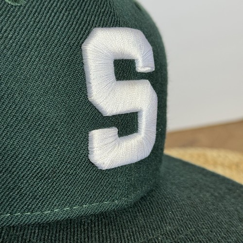 Cappello aderente Michigan State Spartans New Era 59FIFTY taglia 7 3/8 verde 100% lana berretto - Foto 8 di 8
