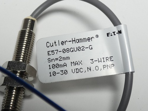 Eaton Cutler-Hammer E57-08GU02-G Global Proximity Sensor Unshielded 8mm 13-30... - Picture 4 of 6
