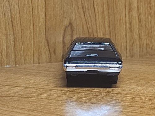 Hot Wheels '72 Ford Gran Torino Sport schwarz Spielzeugauto rot grau Flammen Muscle Mania - Bild 4 von 4