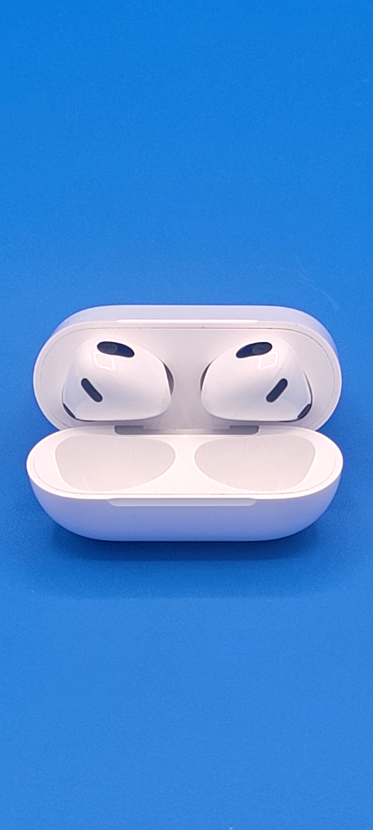 Apple AirPods 3rd Gen Wireless In-Ear Earbuds Headset Apple AirPods 3rd Gen Wireless In-Ear Earbuds Headset