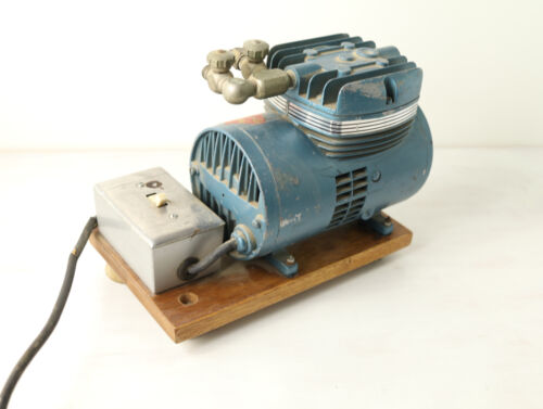 Vintage PAASCHE DIAPHRAGM AIR COMPRESSOR PAASCHE With Switch. - Picture 4 of 5
