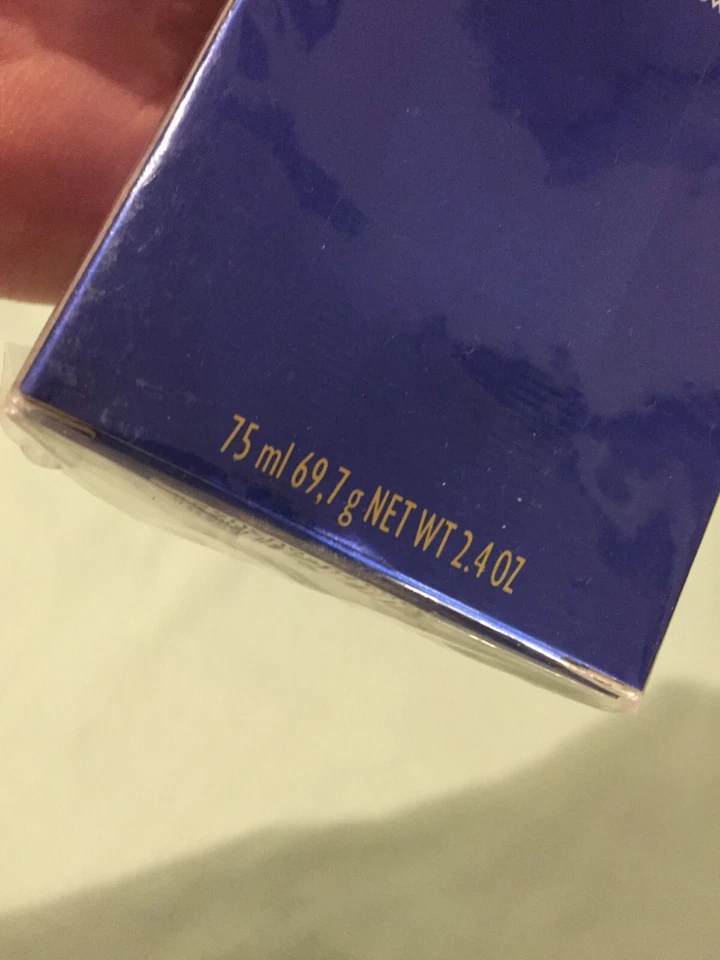 GUERLAIN Gentle Polishing Exfoliator Refines & Illuminates - 75 ml / 2.4 oz Foto 4 de 4