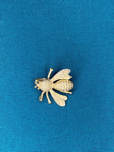 Vintage Signed Sarah Coventry Gold Tone Brushed Bumble Bee Bug Insect Brooch Pin - Picture 5 of 16