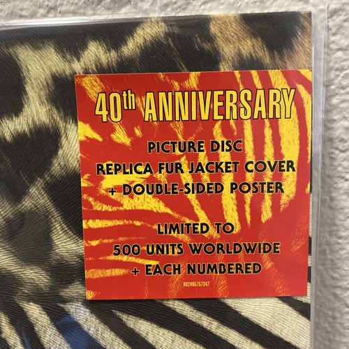 KISS Animalize 40th Anniv. Picture Disc Vinyl & Large Shirt -Limited Edition Set - Picture 3 of 10