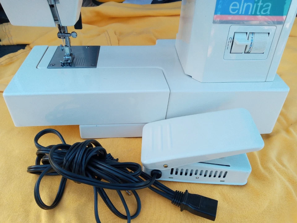 ELNITA 255 SEWING Machine NICE And NEW ONE OWNER INSTRUCTIONS ACCESSORIES NICE - Image 4 of 4