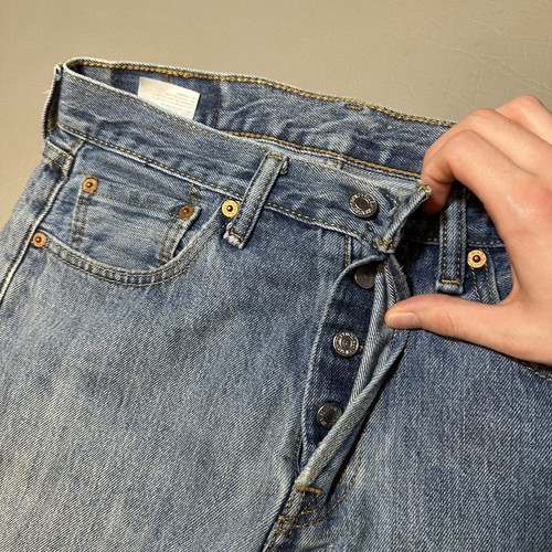 Men's Levi's  501 Original Denim Jeans  29x34 Button Fly  Medium Wash Blue EUC - Picture 6 of 11