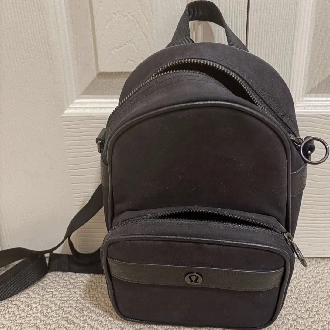 adventurer's leather backpack of holding The Adventurer Backpack