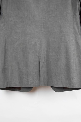 Prada Men’s Classic Gray Two-Button Blazer – Size 54R - Picture 9 of 13