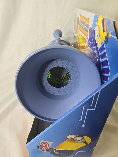 Nuevo Despicable Me 4 Ultimate Blaster Juguete Dispara Pedo Real y Anillos Olor Plátano - Imagen 6 de 11
