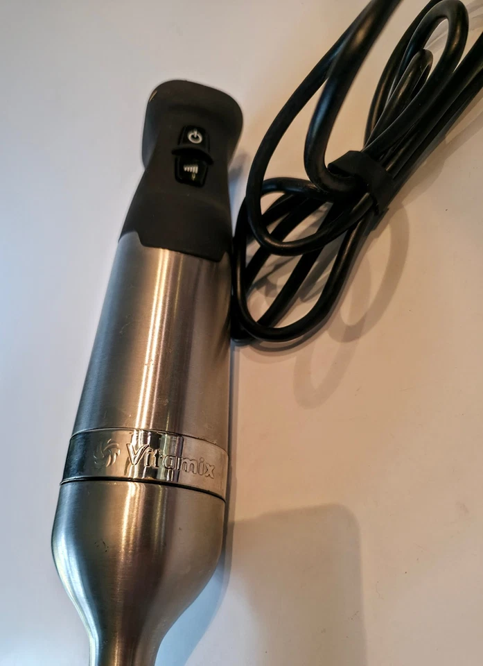 Batidora de inmersión Vitamix 5 velocidades motor de 625 vatios hoja de acero inoxidable cable de 5' Foto 2 de 3