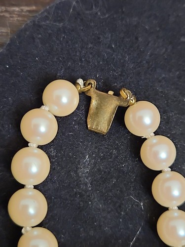 vintage faux double strand pearl bracelet made in Japan 8-inch Length 1970s - Picture 7 of 10