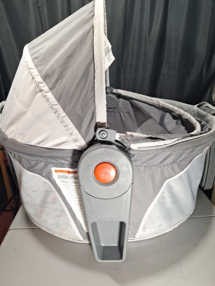 Berço portátil Fisher-Price On-The-Go cúpula bebê viagem espaço para brincar - Imagem 4 de 4