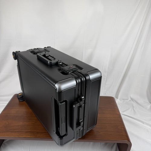 LEVEL8 Hegent CARRY ON Suitcase Aluminum Frame Hardshell Spinner Wheels (Black) - Picture 11 of 16