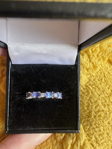 14ct Tanzanite and Small Diamond Eternity Ring white gold .size N . Hallmarked - Picture 8 of 11