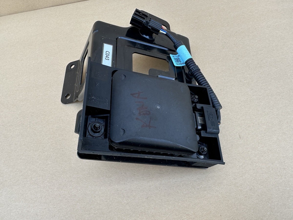 20-23 Hyundai Kona OEM RH Passenger Side Blind Spot Radar
