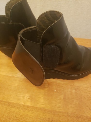 FLY LONDON Womens 37 Patent Leather Wedge Ankle Bootie Hook and Loop Black - Bild 6 von 9