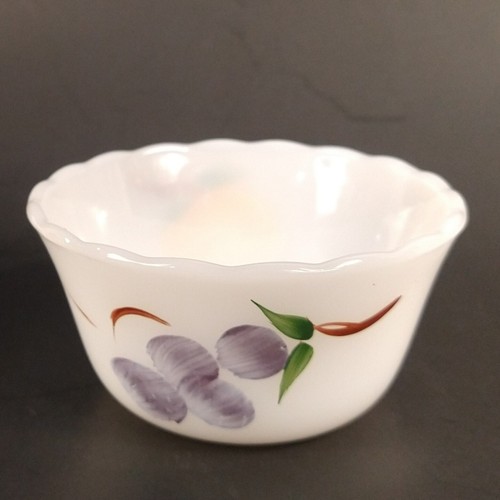 4 Fruit Custard Cups Ramekins 6 oz Grapes Peaches and 1 Fire King Peach Blossom - Picture 11 of 19
