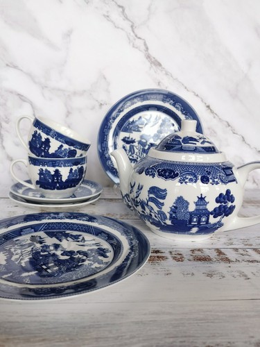 Blue Willow China Tableware Collectible Antique Oriental Style - Picture 2 of 44