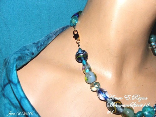 Arturo E.Reyna WHIMSICAL OCEAN SCENE LAMPWORK BEADS CHARMS BOATS FISH NECKLACE - Picture 4 of 8