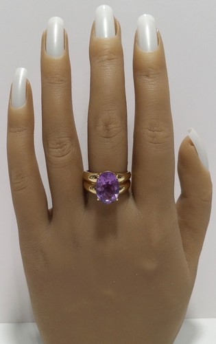 10K Yellow Gold Oval Amethyst Ring Size 8 - Picture 6 of 12