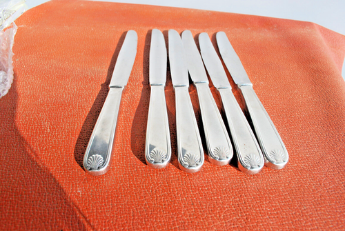 6 Silver Metal Knives