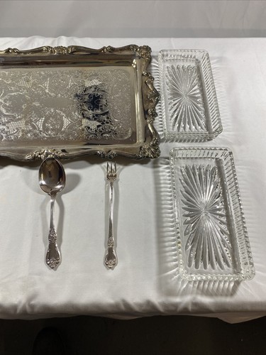 Oneida Oblong Tidbit Relish Dish w/Silverplate Glass Trays Forks and Spoon - Picture 4 of 10