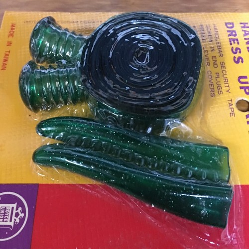 MUSCLE BIKE BAR TAPE PLUGS LEVER COVERS GREEN GLITTER NOS VINTAGE - Picture 3 of 4
