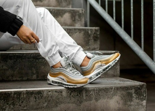 NIKE AIR MAX 97 SE GRÖSSE 5,5 EUR 39 (AQ4137 001) GOLD METALLIC SILBER - Bild 3 von 11